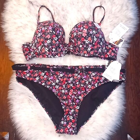 Women's Plus Printed Floral Bikini Swimsuit Bathing Suit Size XL (16W/18W) - Picture 1 of 7